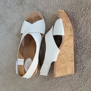 Clarks Annadel Eirwyn Wedge Sandal size 8 wide